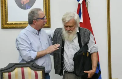Passalacqua recibió a los yerbateros y le presentaron un proyecto para fijar un precio mínimo a la hoja verde