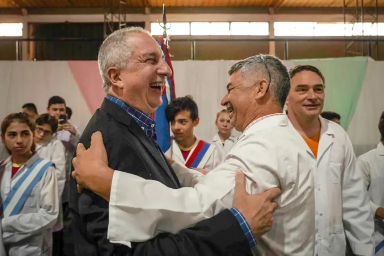 Docentes y policías recibirán este viernes el primer tramo del aumento salarial
