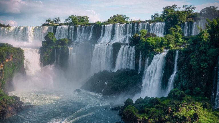 Más de 23 mil turistas visitaron las Cataratas durante el fin de semana largo