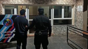 Incumplió una prohibición de acercamiento, amenazó a su padre y terminó detenido en Oberá