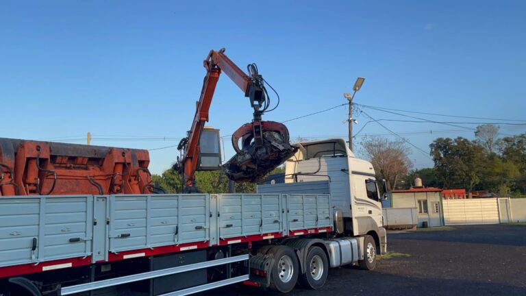 Compactación de vehículos: Posadas inició un nuevo operativo para recuperar espacios y fortalecer la salud ambiental