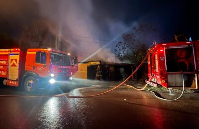 Un incendio destruyó una vivienda en Posadas: una pareja logró salir a tiempo