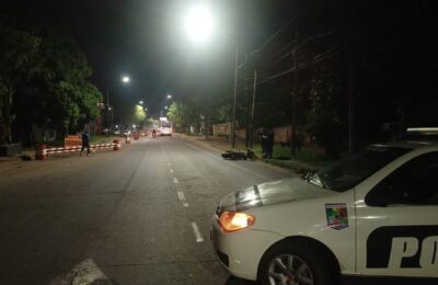 Posadas: chocó a una moto, dejó dos heridos y huyó de la escena sin ayudarlos