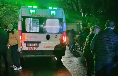 Dos mujeres resultaron heridas tras un choque entre una moto y una peatona en Posadas