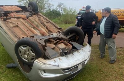 Una conductora resultó ilesa tras despistar con su auto en Gobernador López