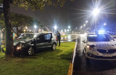 Chocaron dos autos en Costanera y Roca de Posadas: ambos conductores dieron negativo en alcoholemia