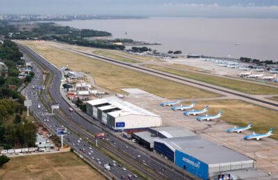 Ezeiza duplicará casi su movimiento por el cierre temporal de Aeroparque por obras