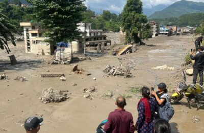 Al menos 22 muertos por una crecida que arrasó pueblos completos en Nepal