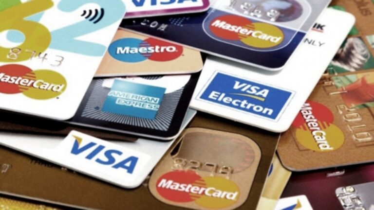 Misiones asistirá a empleados públicos sobreendeudados y limitará las tasas de créditos con descuento