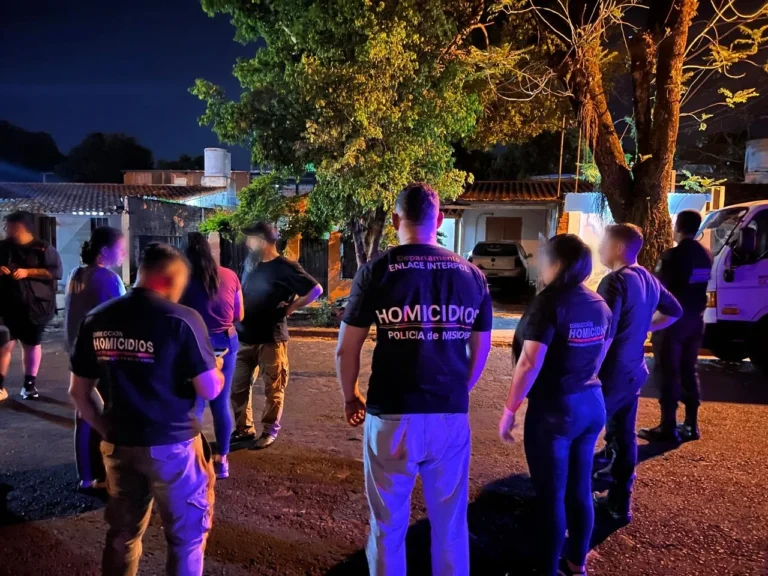 Crimen en Posadas: detuvieron a un joven y buscan a otro tras el hallazgo de un cuerpo calcinado dentro de un auto