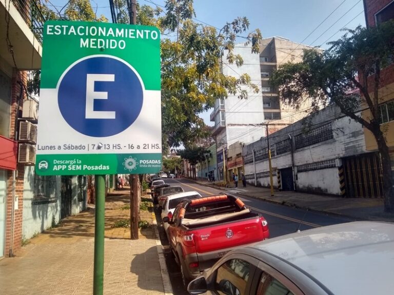 El mismo día que Herrera Ahuad presentó su reforma del SEM, la Municipalidad de Posadas anunció cambios con medidas similares