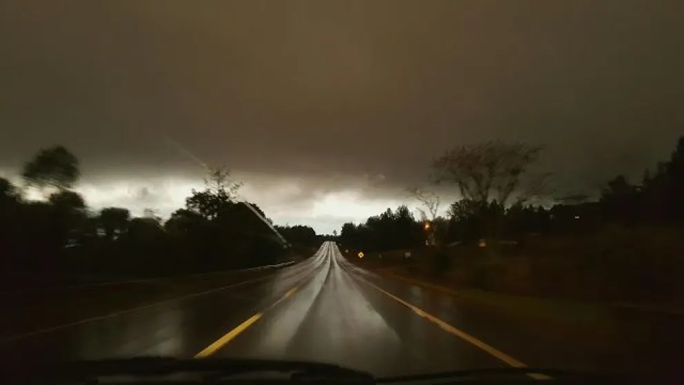 Misiones bajo advertencia naranja: prevén lluvias intensas, ráfagas de más de 55 km/h y posible granizo