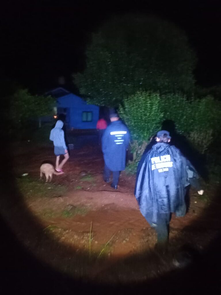 Temporal en Misiones: 40 viviendas dañadas, una familia evacuada y tres puentes permanecen cortados