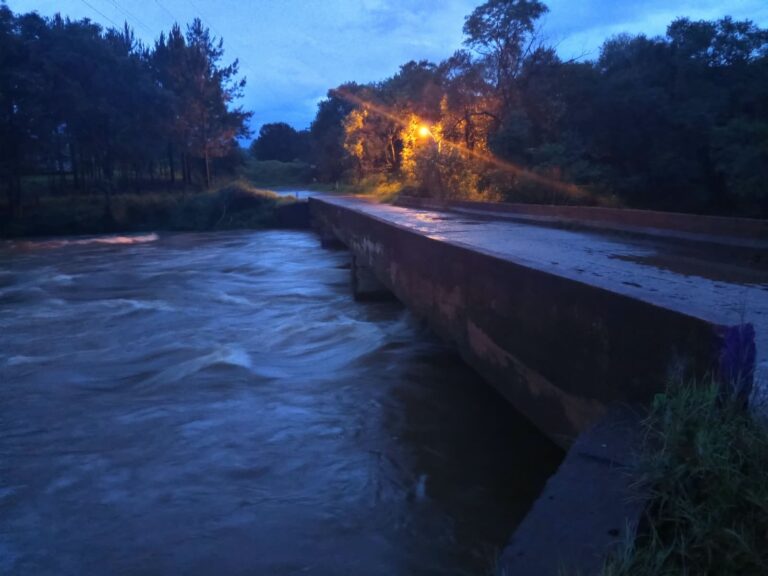 Paraná, Iguazú y Uruguay siguen creciendo: cuáles son los pasos y rutas afectados