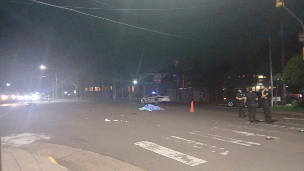 Identificaron al hombre en silla de ruedas que murió atropellado en Posadas y buscan al conductor